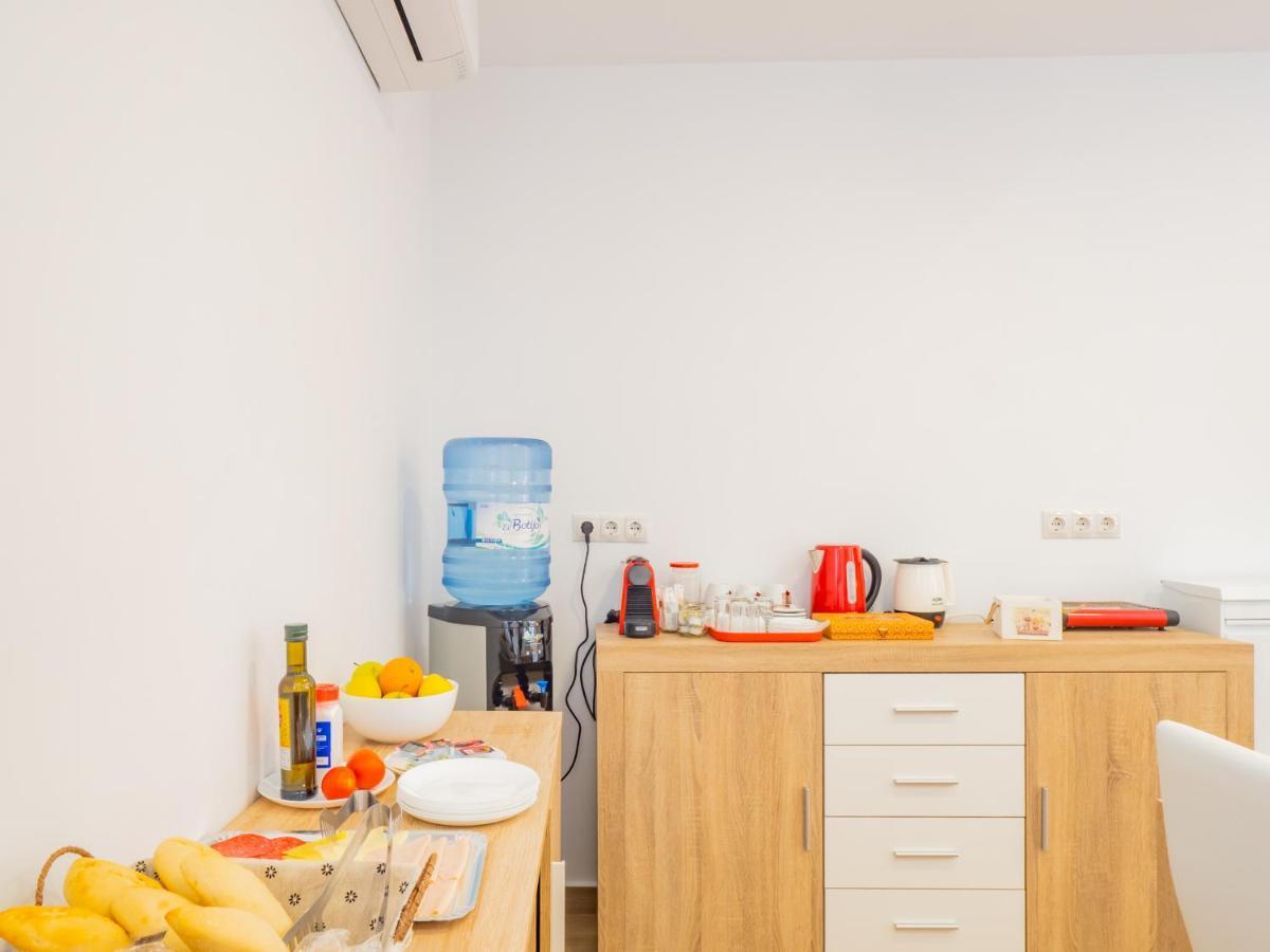 Cubo'S Hostal William'S Sunny 5 With Breakfast Benagalbón Exterior foto