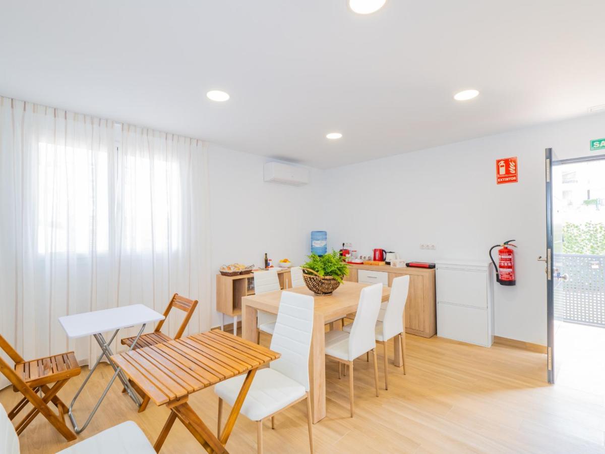 Cubo'S Hostal William'S Sunny 5 With Breakfast Benagalbón Exterior foto