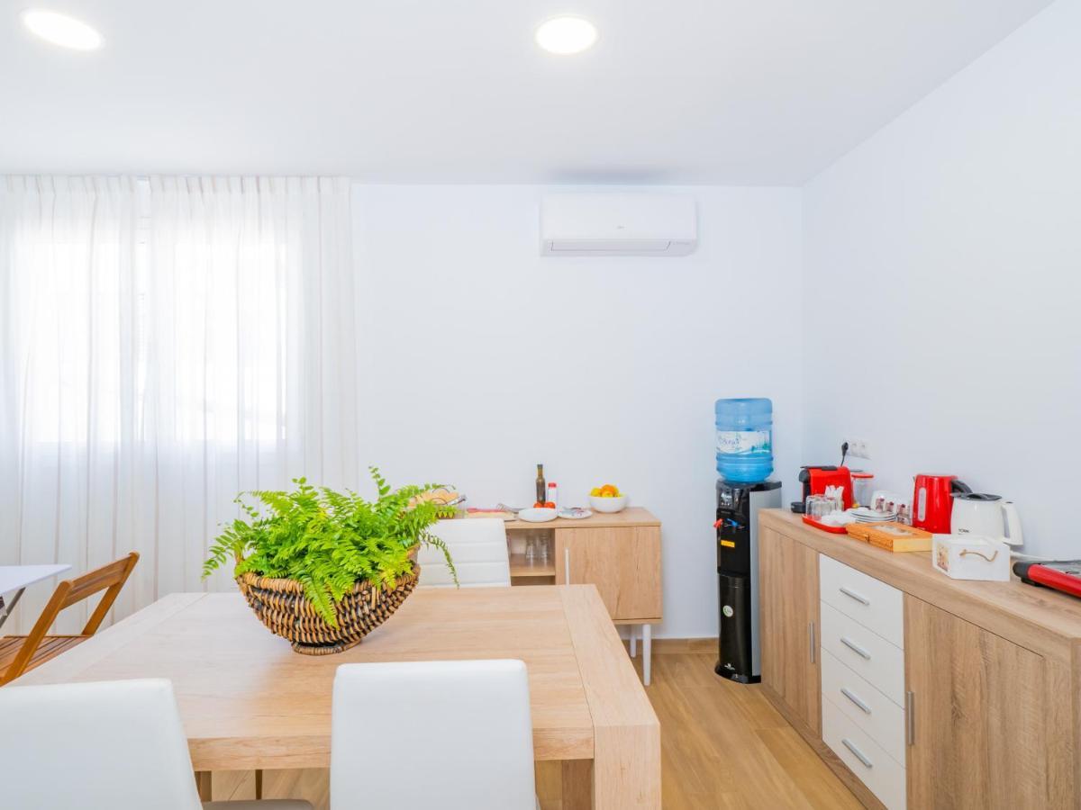 Cubo'S Hostal William'S Sunny 5 With Breakfast Benagalbón Exterior foto